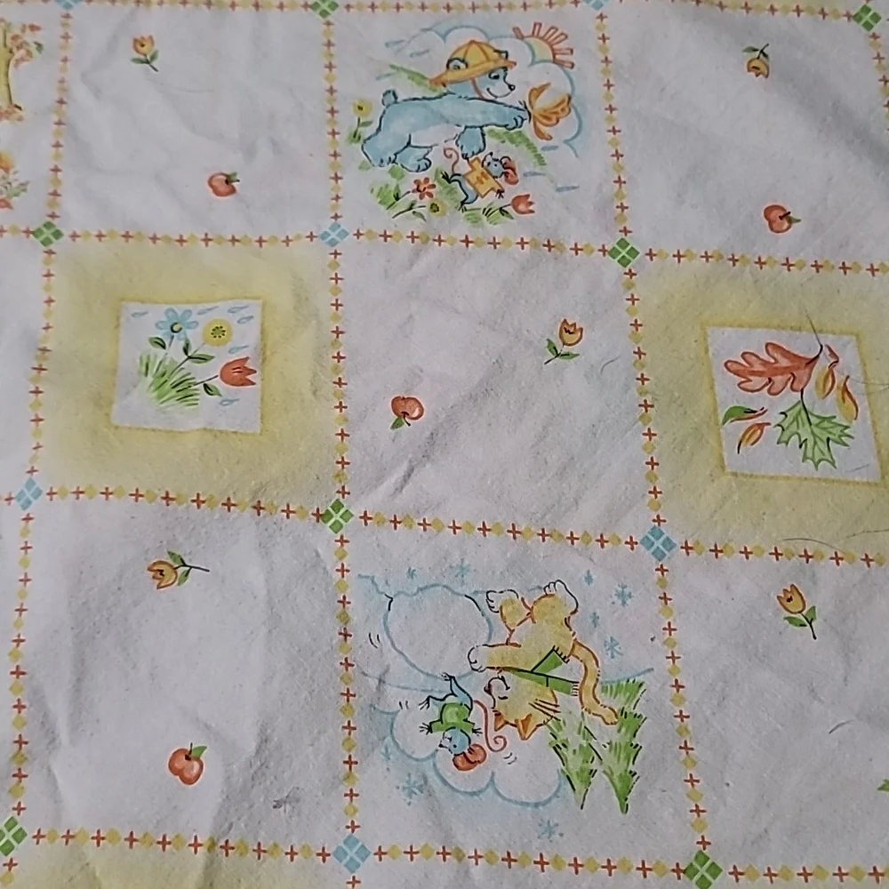 Vintage Dundee Seasons Crib‎ Sheet - Preloved